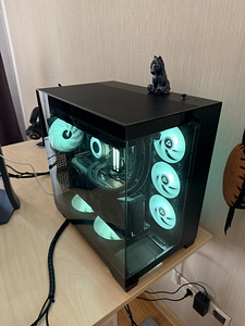 Mänguarvuti RTX 5070 Ti / Ryzen 7 9700x / 32GB / 2TB (1 foto / 5)