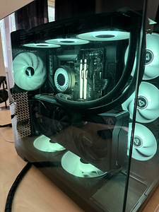 Mänguarvuti RTX 5070 Ti / Ryzen 7 9700x / 32GB / 2TB (3 foto / 5)