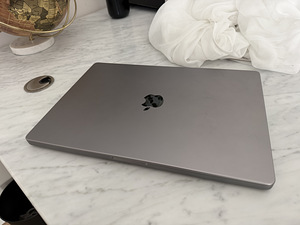 MacBook Pro 16 M1 (2 фото из 2)