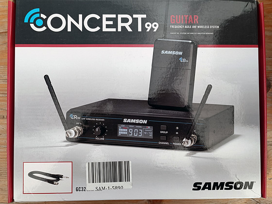SAMSON Concert 99 Guitar System, UUS!