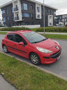 Peugeot (1 фото из 8)