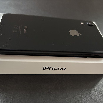 Müüa iPhone XR 64 GB