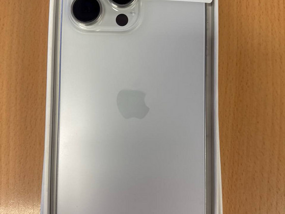 Apple iPhone 15 Pro Max 512Gb в очень хорошем состоянии, Natural Titanium