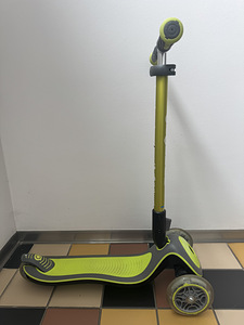 Laste tõukeratas Globber Elite Deluxe Lights (2 foto / 5)