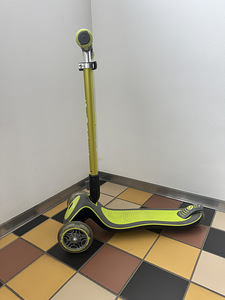 Laste tõukeratas Globber Elite Deluxe Lights (3 foto / 5)