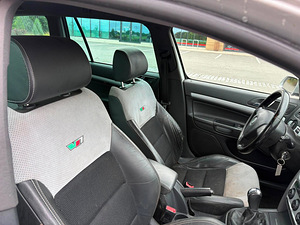SKODA OCTAVIA VRS 2.0 125KW (10 фото из 12)