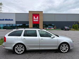 SKODA OCTAVIA VRS 2.0 125KW (7 фото из 12)