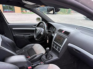 SKODA OCTAVIA VRS 2.0 125KW (8 фото из 12)