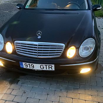 Mercedes Benz E270