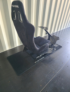 Playseat Evolution Alcantara гоночное сиденье + коврик + держатель (2 фото из 2)