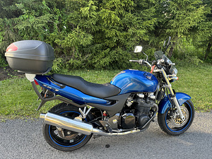 Kawasaki zr 7 (5 фото из 7)