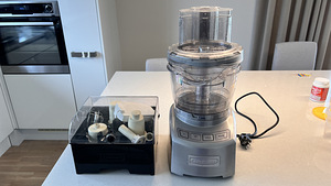 Кухонный комбайн Cuisinart (2 фото из 5)