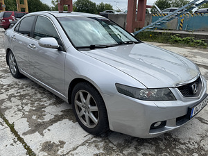 Honda Accord varuosadeks (3 foto / 6)