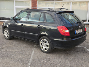 Skoda Fabia Ambition (2 фото из 13)