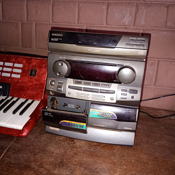 Muusika keskus Samsung cd 3 plaati+ 2 kasetti + raadio