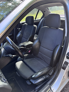 BMW E46 330d рестайлинг (10 фото из 13)