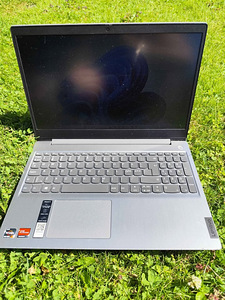 Lenovo IdeaPad 3 (2 foto / 4)