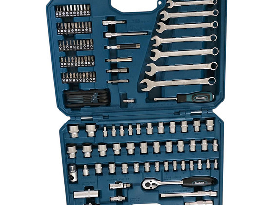 Набор ручного инструмента Makita E-06616 + Чемодан