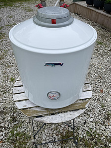 Elektriline veesoojendi AQUAVERSO ER 50 V (4 foto / 6)