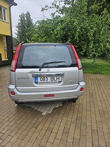 Nissan X-Trail 2007 (3 фото из 6)