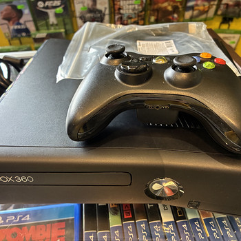 Xbox 360 E 4gb