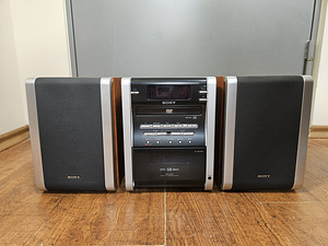 Sony HCD-DV2D mini Hi-Fi (DVD/CD-resiiver) (1 foto / 6)