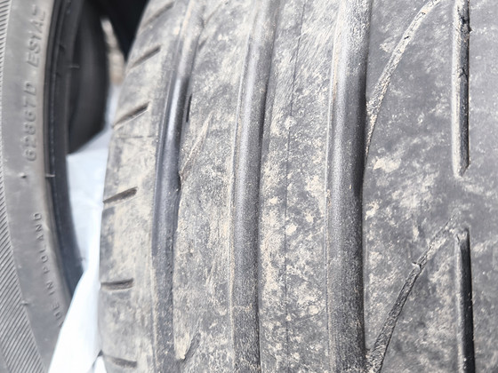 Suverehvid Bridgestone set 225/40 r18. 92y