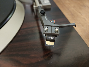 Denon DP-51F Quartz Fully-Automatic Direct-Drive Turntable (4 foto / 7)