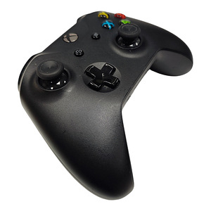 Джойстик Microsoft XBOX One (4 фото из 5)