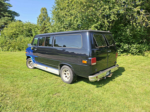 Chevy Van G30 Sportvan (4 foto / 10)