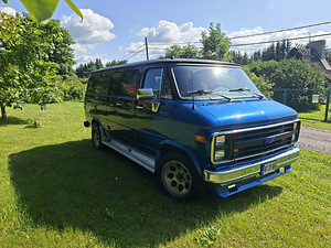 Chevy Van G30 Sportvan (3 foto / 10)