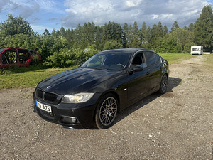 BMW e90 регистрация оплачена (1 фото из 7)