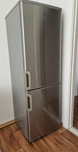 Холодильник Electrolux (1 фото из 1)