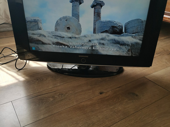 Telekas Samsung 32"