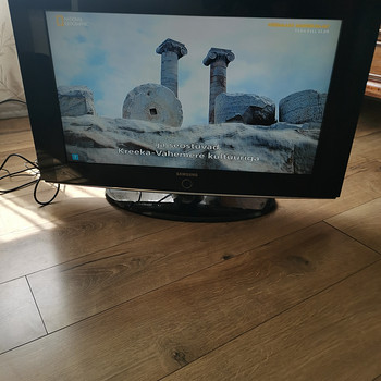 Телевизор Samsung 32"