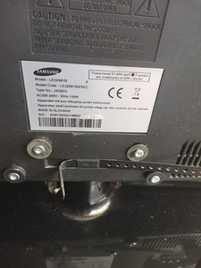Телевизор Samsung 32" (2 фото из 3)