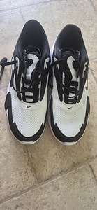 Кроссовки Nike (2 фото из 3)