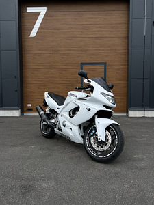 Yamaha YZF 600r 2001a Thundercat (1 foto / 5)