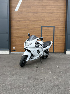 Yamaha YZF 600r 2001a Thundercat (4 foto / 5)