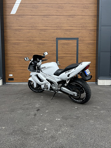 Yamaha YZF 600r 2001a Thundercat (5 foto / 5)