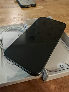 Google Pixel 10 Pro 256GB с гарантией (1 фото из 6)