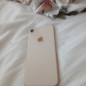 iPhone 8