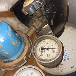 Газовый баллон (1 фото из 3)
