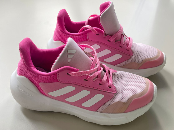 Кроссовки Adidas Размер 35 Стелька 23,5 сm