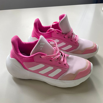Кроссовки Adidas Размер 35 Стелька 23,5 сm
