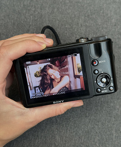 Японская Sony Cyber-shot DSC-HX5V (3 фото из 9)