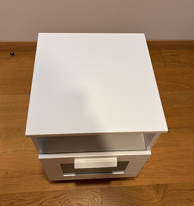 IKEA BRIMNES тумбочка (5 фото из 5)