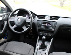 Skoda Octavia 1,2 77 кВт 2013 (8 фото из 10)