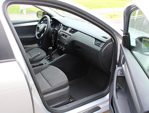 Skoda Octavia 1,2 77 кВт 2013 (9 фото из 10)