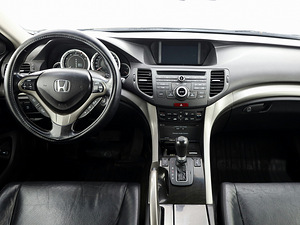 Honda Accord Luxury ATM 2.2 i-ctdi 110kW (5 foto / 7)